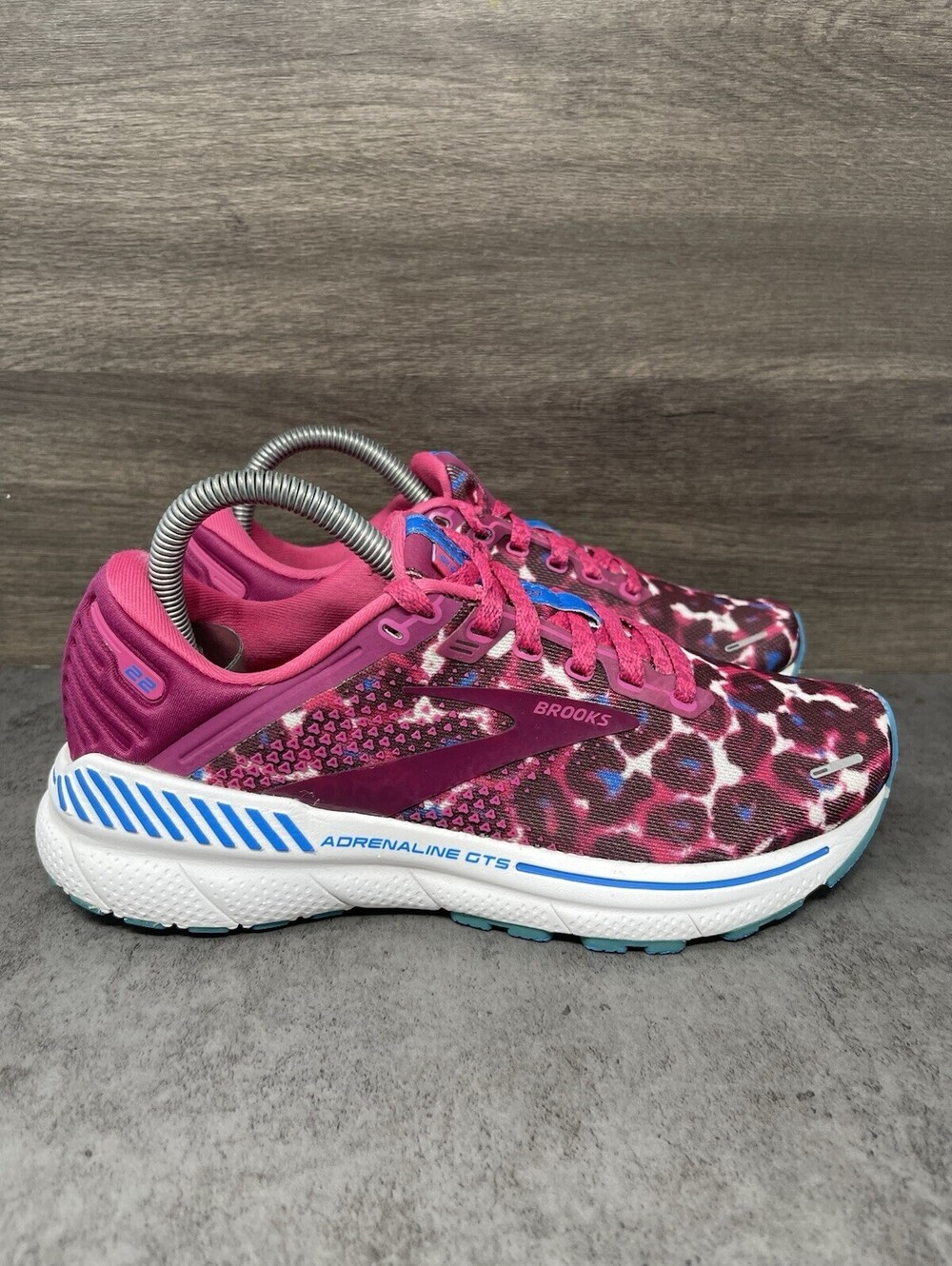 Brooks Adrenaline GTS 22 Magenta Leopard Womens Size 7.5 Stability Running Shoes - Picture 5 of 10
